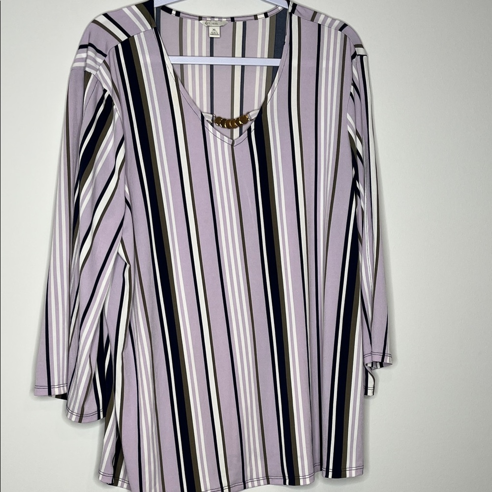 Chic Striped V-Neck Blouse in Purple and Black
